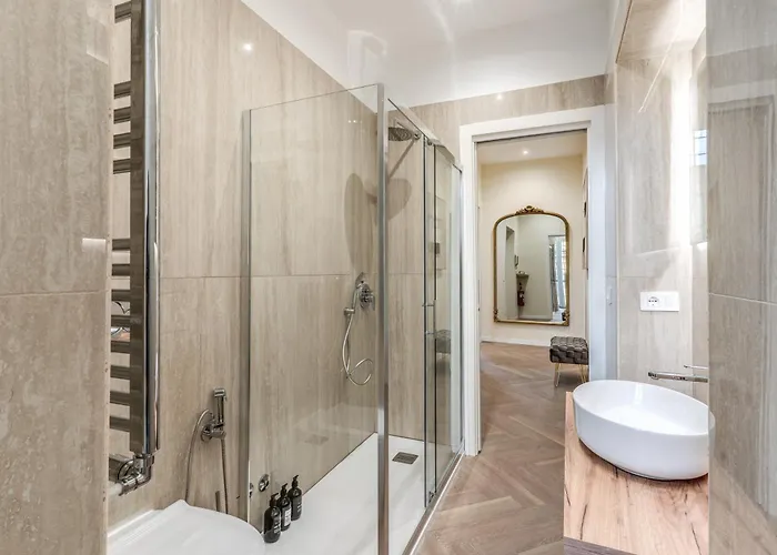 3 Minutes Walk From Termini Station With Temple View *
