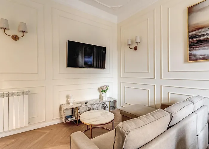 Apartamento 3 Minutes Walk From Termini Station With Temple View Roma