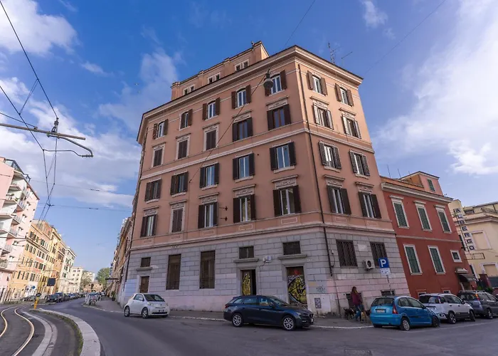 3 Minutes Walk From Termini Station With Temple View