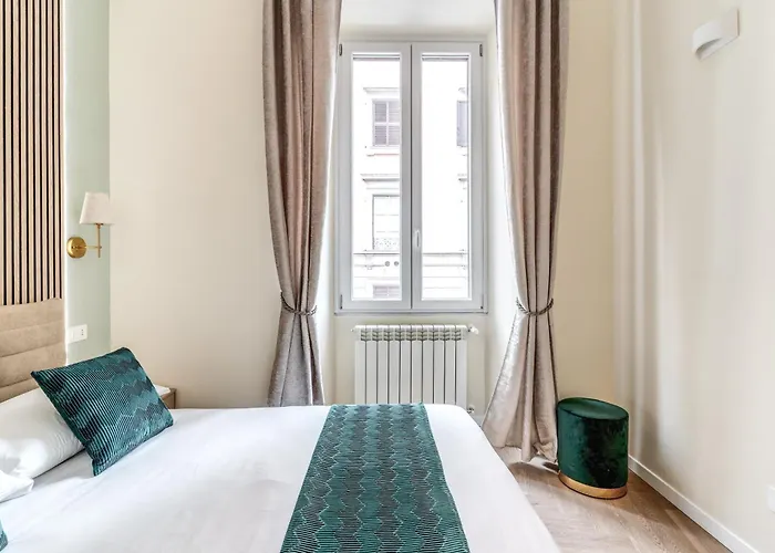 3 Minutes Walk From Termini Station With Temple View *